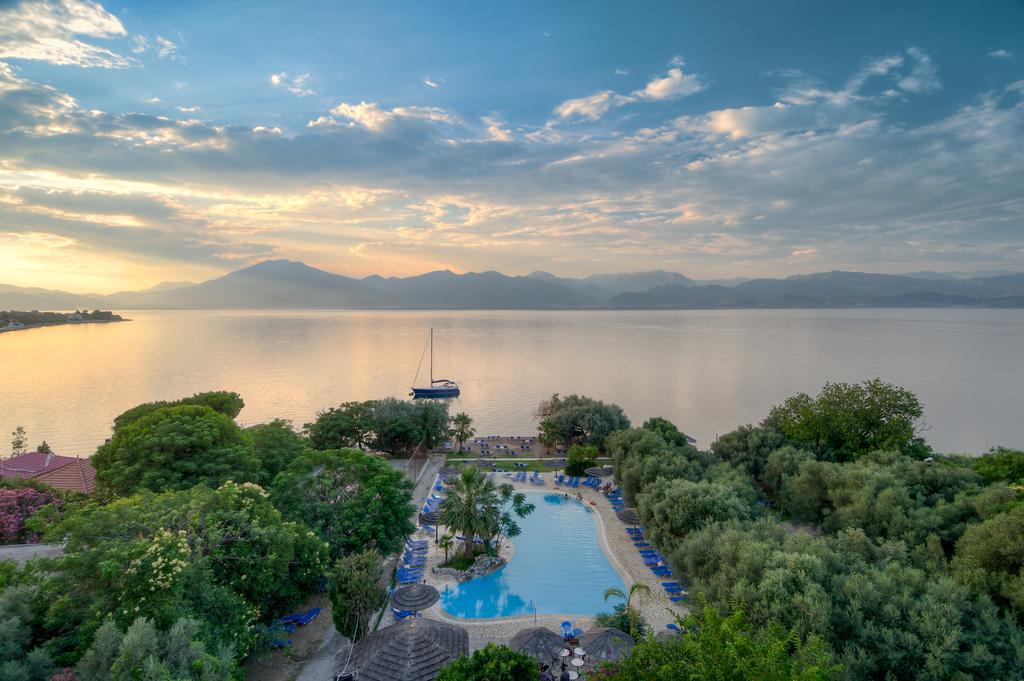 Florida Blue Bay Resort & Spa Psathopyrgos Exterior photo