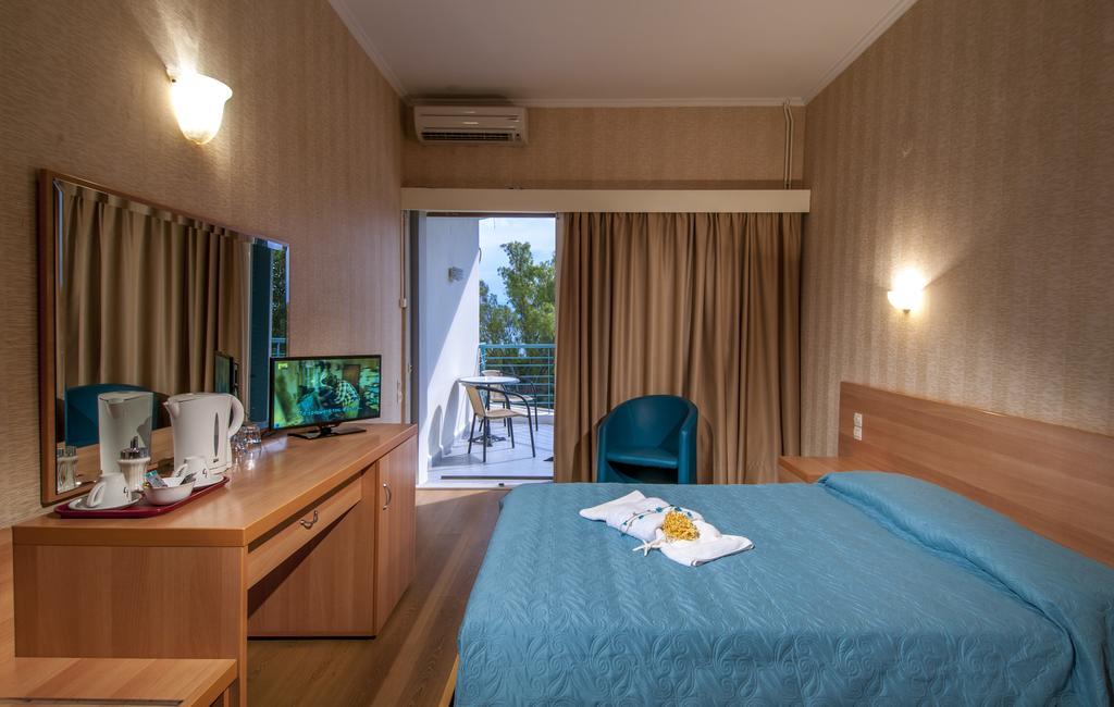 Florida Blue Bay Resort & Spa Psathopyrgos Room photo